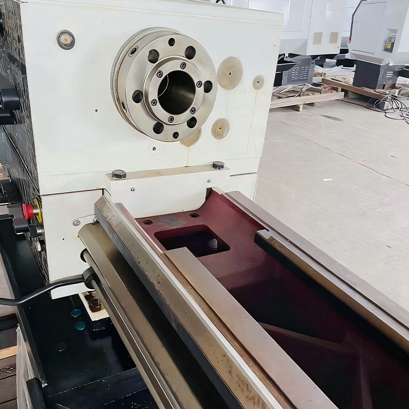 Torno horizontal de alta‑rigidez CDS6166B / CDS6166C